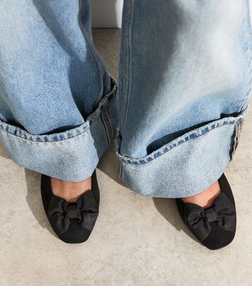 Wide Fit Black Faux Suede Bow Detail Ballet Flats - New Look